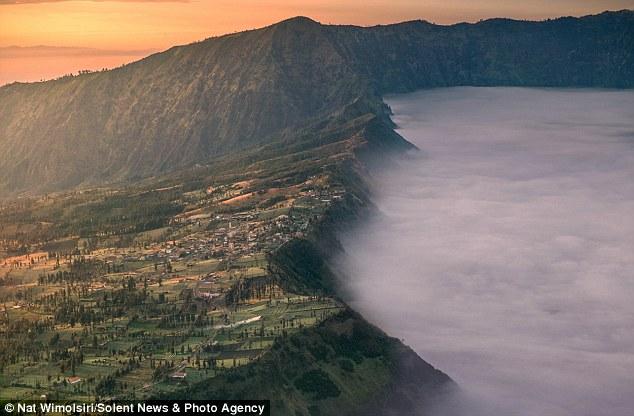 印尼婆罗摩火山的美丽景色