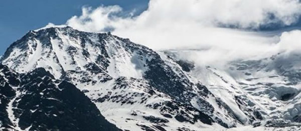 法国勃朗峰针尖峰处发现3名登山者遗体