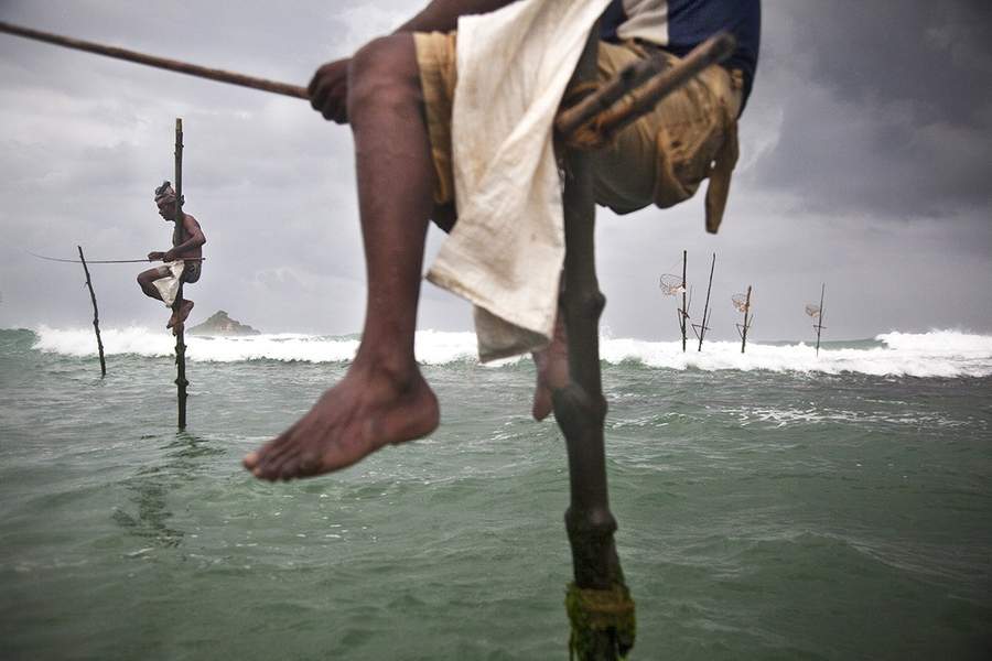 濒临失传的斯里兰卡高跷捕鱼