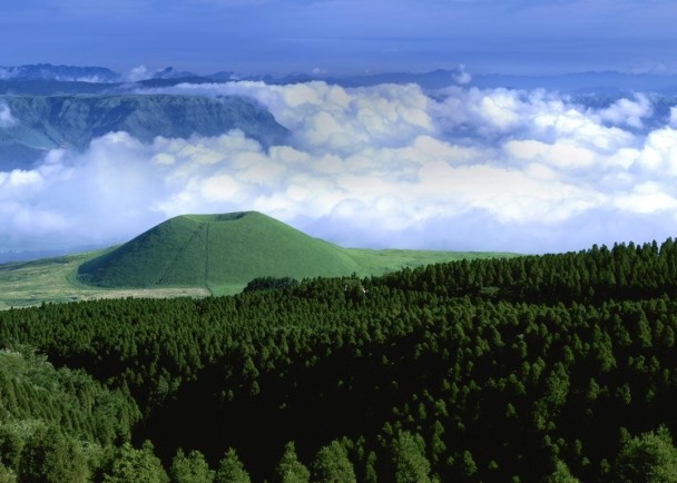 日本熊本县阿苏火山区获选为世界地质公园
