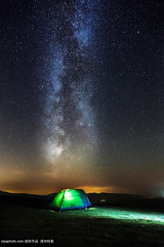 英格兰坎布里亚郡伊甸谷拍摄的绝美银河