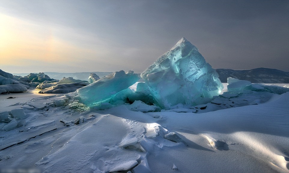 西伯利亚随处可见的冰川