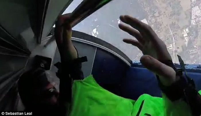 美国男子1.2万呎高空跳伞 空中相撞半身瘫痪