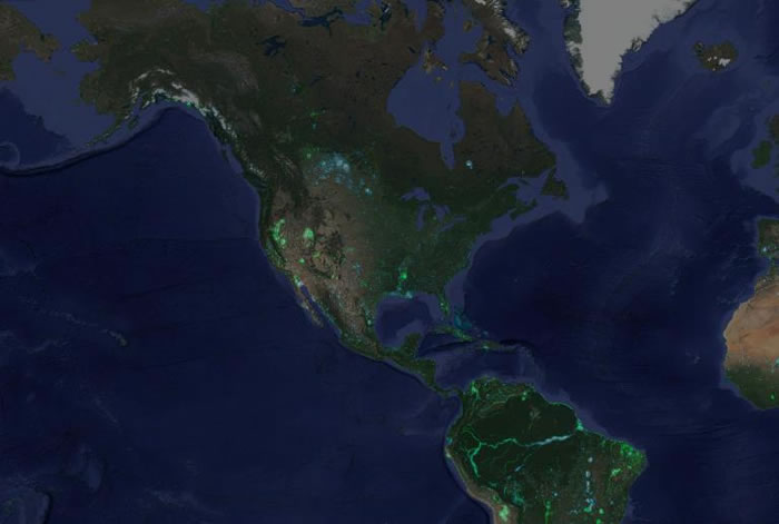 北美洲和南美洲水陆区域的变化。蓝色区块为原本是陆地，后来变成水域的地方。绿色的区块则是原本为水域，如今成为旱地的地区。 MAP COURTESY GOOGLE