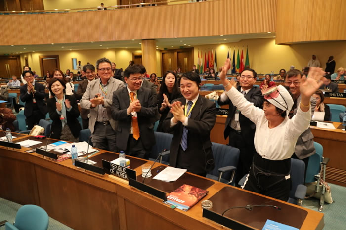 联合国教科文组织正式将韩国济州海女文化列入人类非物质文化遗产