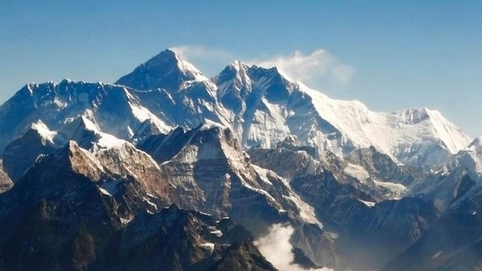尼泊尔7.8地震让珠穆朗玛峰矮1英寸？印度科学家要重测
