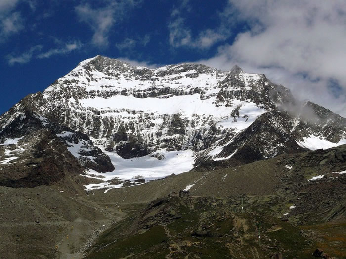 瑞士警方在拉金霍恩山寻回失踪多年的行山客尸体。（资料图片）