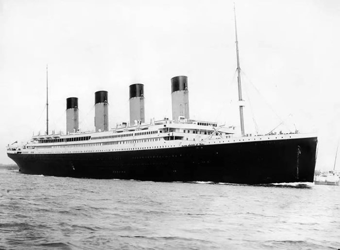 泰坦尼克号1912年沉没。