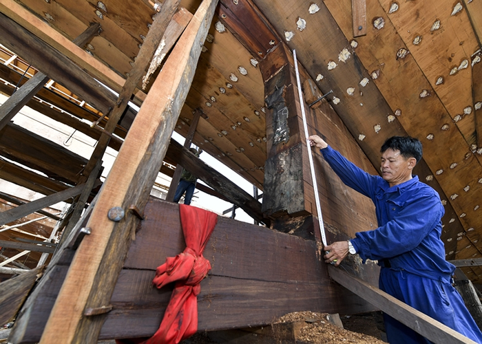 张明从事造船行业已有33年。