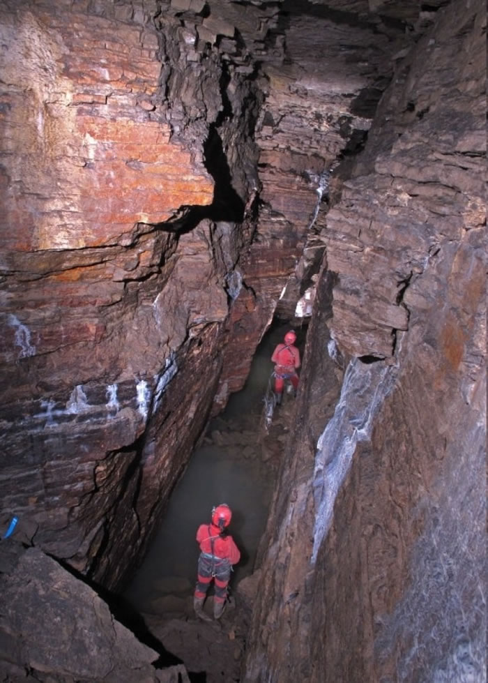 探险家仍未发现洞穴的尽头。