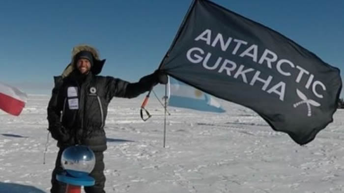 英国27岁陆军中尉Scott Sears徒步逾千公里 成为独自一人抵达南极的最年青探险家