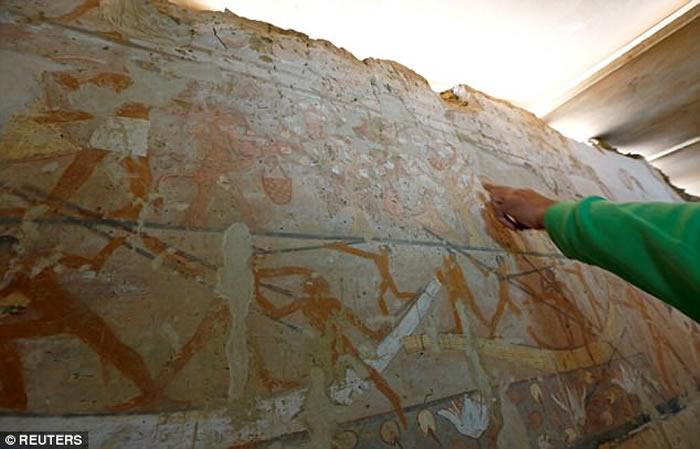 考古学家团队发现4400年前埃及第五王朝时期高级女祭司海特佩特古墓