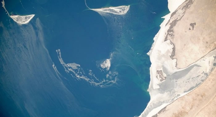 俄罗斯宇航员在图享（Instagram）上发布从地球轨道上拍摄的咸海照片