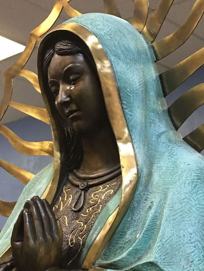 美国新墨西州教堂圣母像流泪 化验发现竟然是橄榄油