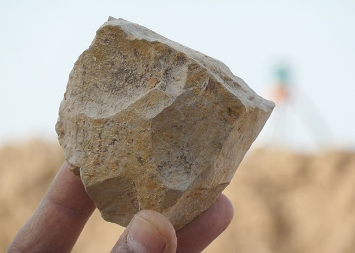 北非阿尔及利亚发现240万年前石器和动物化石 动摇东非“人类的摇篮”地位