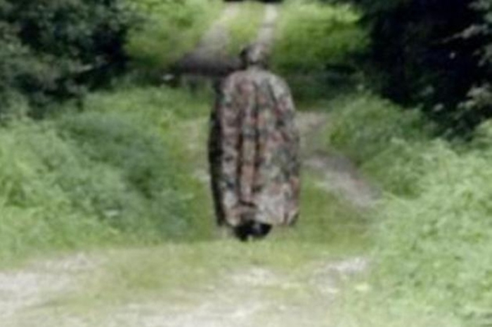 不知是人是鬼？瑞士西部毛勒斯“无脸军装幽灵”Le Loyon戴面具在森林徘徊15年