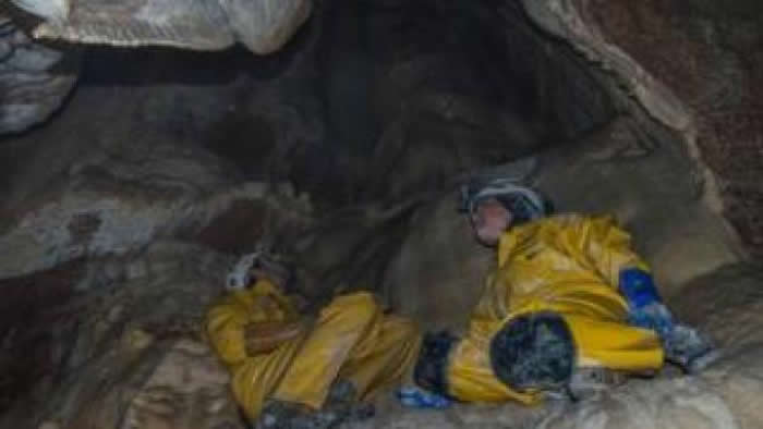 乌兹别克8个孩子的父亲50年前进入“亚洲最深洞穴”Boybuloq找水源再也没出来