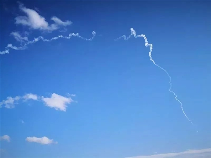 “零壹空间”用“重庆‧两江之星”OS-M固体运载火箭发射失败 升空10秒坠落