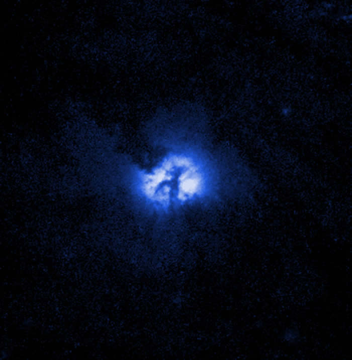 阴谋论网站“爆料电视称哈勃望远镜拍到太空深处出现十字架：螺旋星系M51中心巨大黑洞