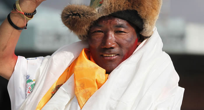 尼泊尔夏尔巴人卡米·瑞塔创造新的世界纪录 第24次征服珠穆朗玛峰