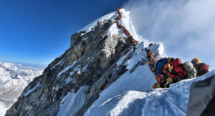 死亡登山季：为什么这么多登山者在珠穆朗玛峰死亡？