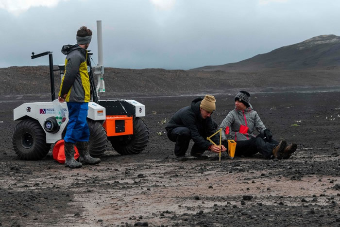 新探测车在冰岛测试。