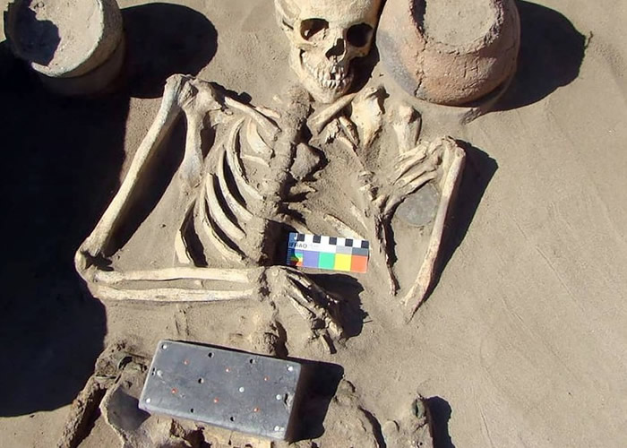 俄罗斯“阿拉泰墓地”神秘匈奴墓葬挖出2137年前“iPhone”智能手机？