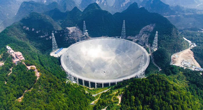 南京大学黄永锋教授：快速射电暴会是外星生命星际航行的光帆信号吗？
