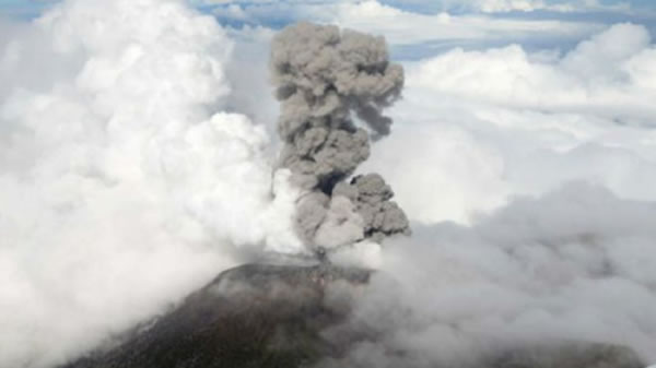 哥斯达黎加图里亚尔瓦火山发生约20年来最强烈喷发