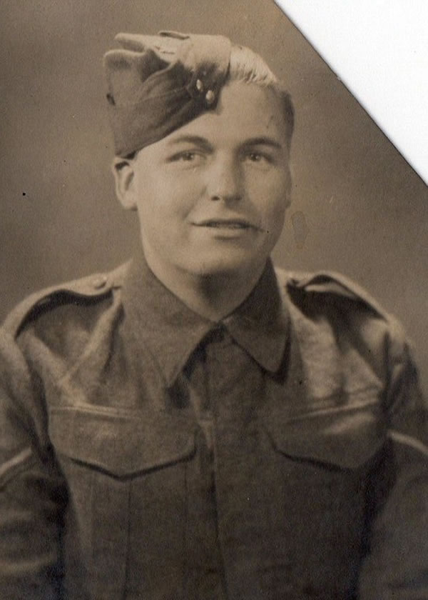 贝特尔（图）是二战英军中士