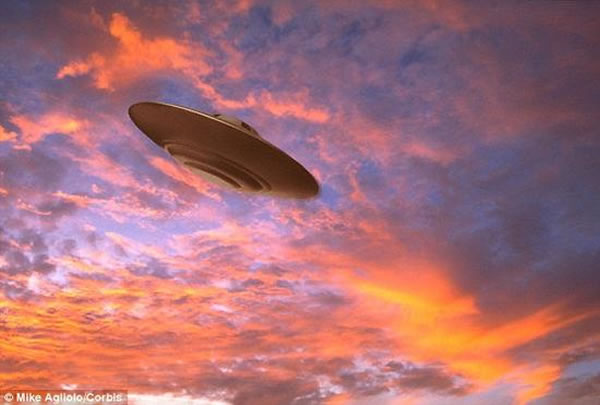 2008年，德国内政部长朔伊布勒否认了德国政府曾经调查过UFO。但在2009年，一位叫菲莱舍尔的UFO爱好者发现，德国议会的一个部门调查了外星物体。