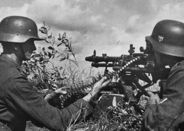《全面涌动：第三帝国毒品》：纳粹德国在二战时期利用冰毒让军队保持战斗力