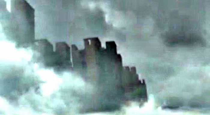神奇海市蜃楼：广东佛山与江西民众时隔几天分别目击天空中出现同一座“外星城市”