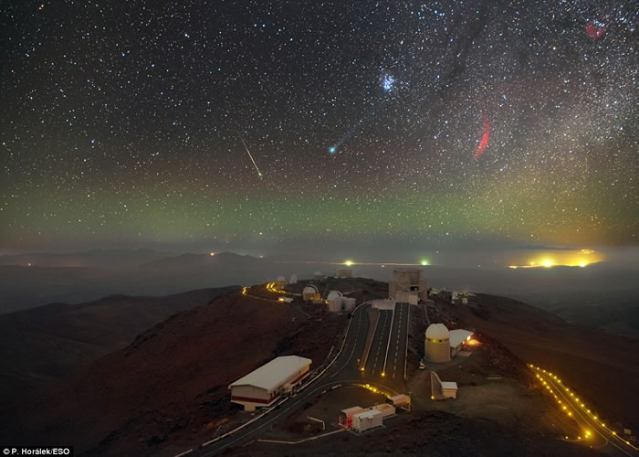 欧洲南方天文台（ESO）的摄影师拍摄到罕见自然现象“红色精灵”