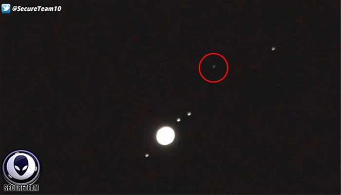 业余天文爱好者发现UFO飞向木星附近？