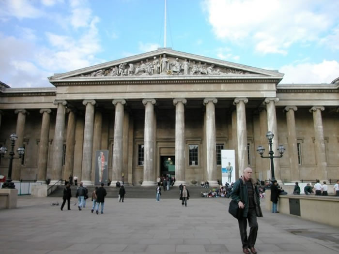 大英博物馆收藏大量从非洲及亚洲掠夺的文物。