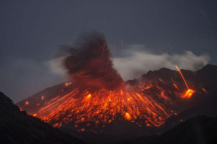 研究认为日本九州鹿儿岛县的樱岛火山每隔130年就会发生一次大规模喷发