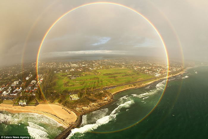 2013年在澳洲拍摄的圆形彩虹