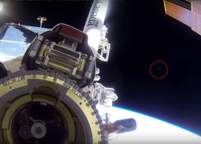 NASA新招！UFO飞过国际空间站时宇航员如来神掌挡镜头