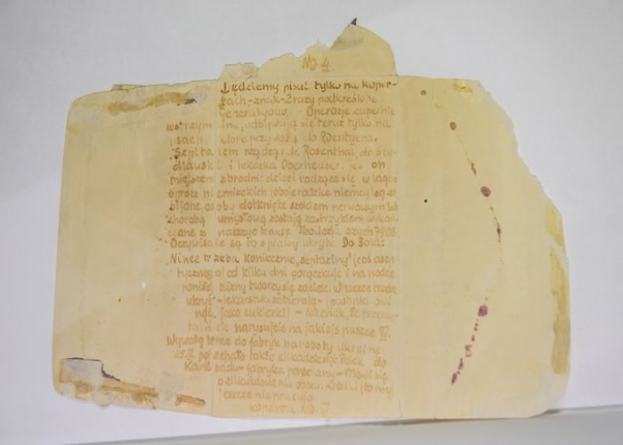 信件以尿液充当隐形墨水，书写纳粹德军对囚犯所作的不人道人体实验。
