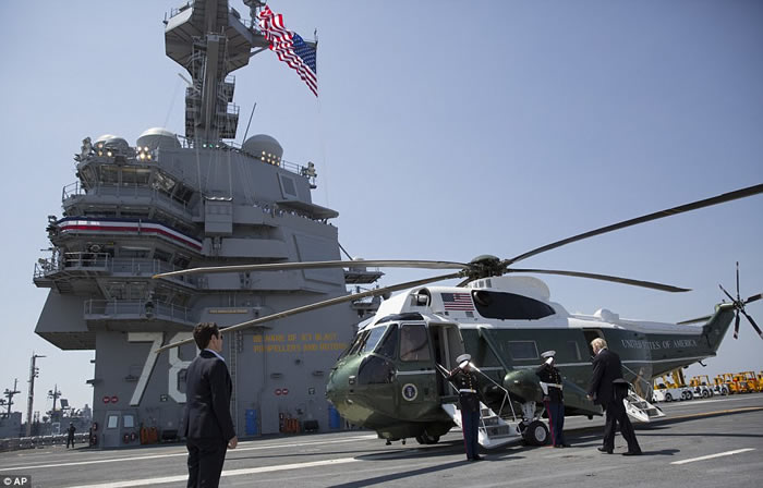 美军最新型核动力航母“福特号”（USS Gerald R. Ford）正式服役
