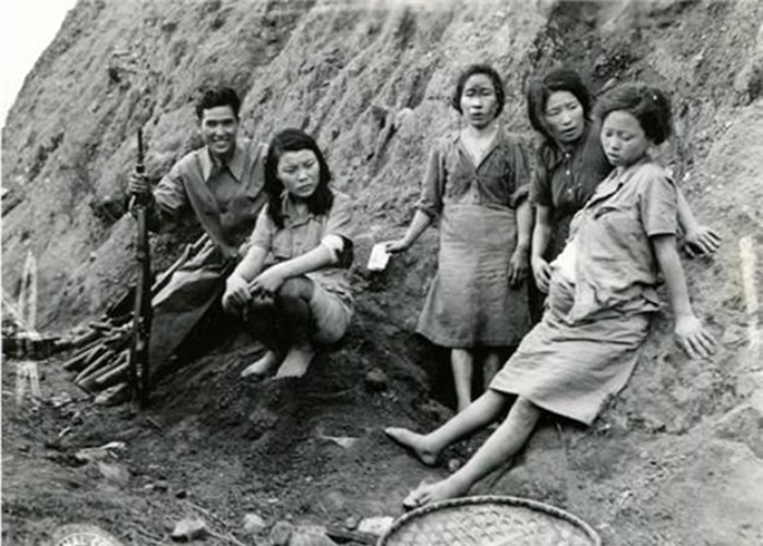 日军在松山战败后，只余下少数朝鲜慰安妇生还。