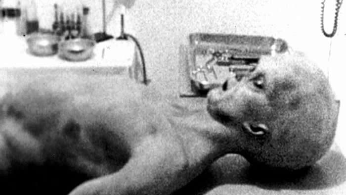 影片《解剖外星人》（Alien Autopsy）只是个笑话 制片人Spyros Melaris承认造假