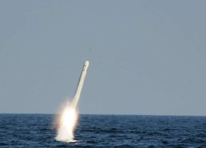 美军潜艇可发射战斧巡航导弹。