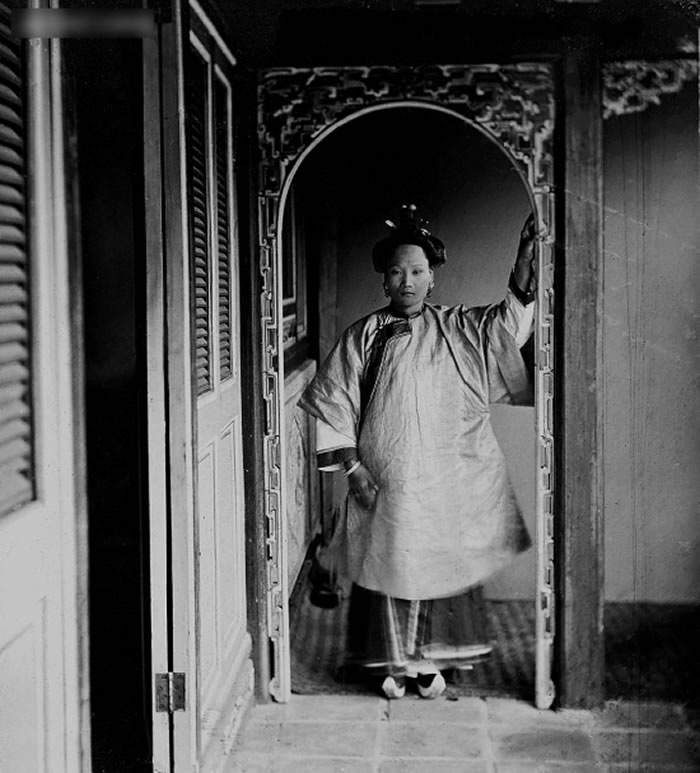 “约翰·汤姆森眼中的中国和暹罗”摄影展：英国维多利亚女王御用摄影师拍摄的清朝美女