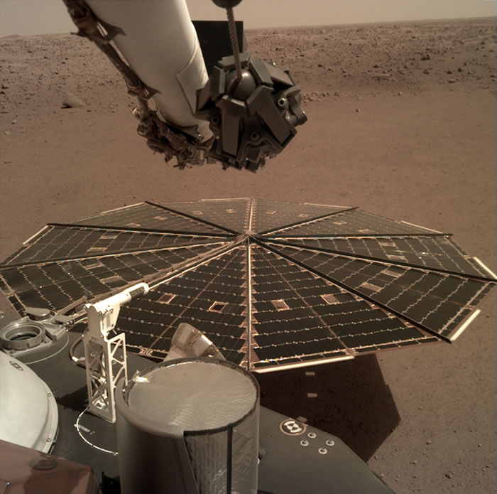 美国国家航空航天局InSight探测器传回火星表面风声