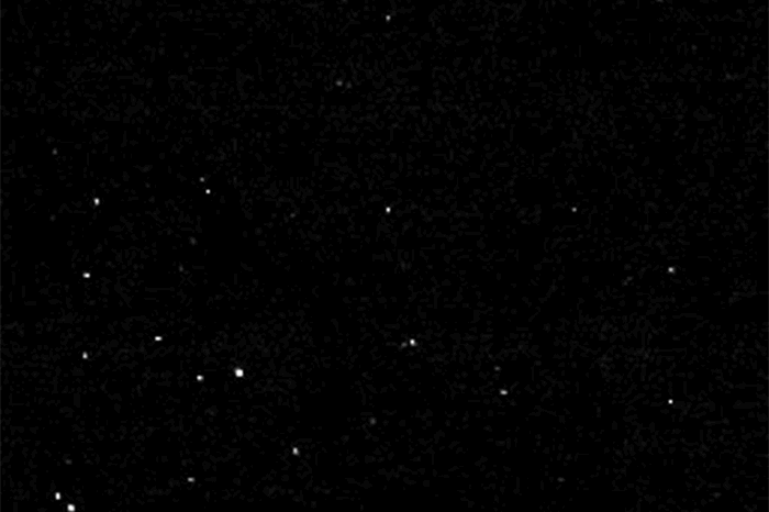 “新视野”号发回小行星486958（Ultima Thule 2014 MU69）新照片：像两张平面饼