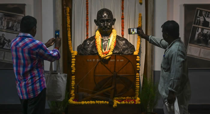 印度民族解放运动领导人莫罕达斯∙甘地的骨灰在庆祝其诞辰150周年之日被盗