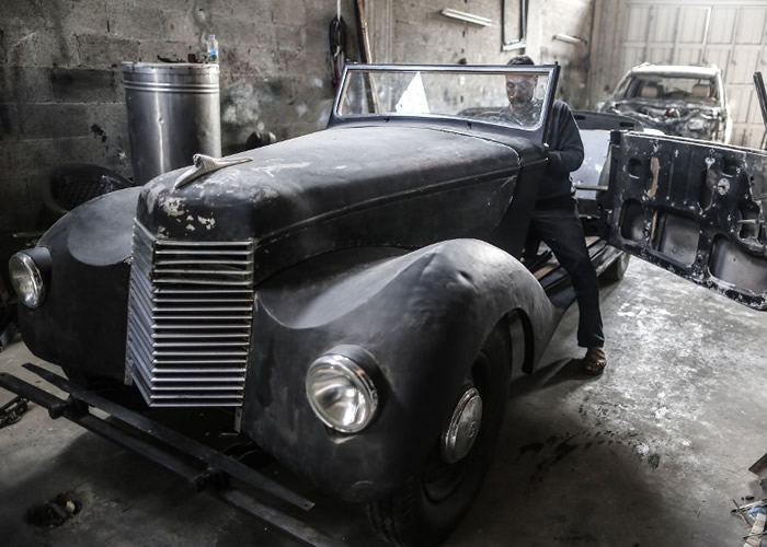 巴勒斯坦加沙男子Munir al-Shindi旧日工作变兴趣 热衷翻新古董老爷车