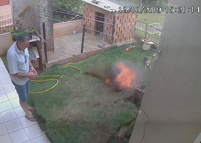 巴西男子因杀虫剂不奏效 用汽油点火炸花园灭蟑螂